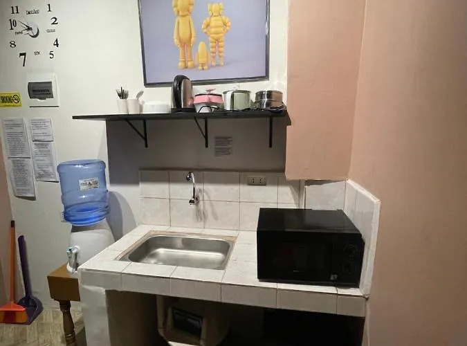 Staycation Residences Quality Transient Netflix Wifi International Cable Tv Hi Speed Fiber Internet Sanitize * Manila