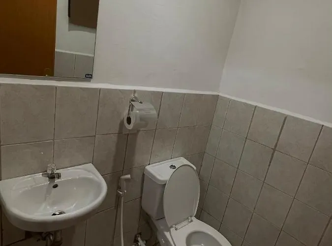 Staycation Residences Quality Transient Netflix Wifi International Cable Tv Hi Speed Fiber Internet Sanitize