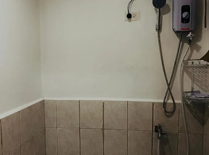 Staycation Residences Quality Transient Netflix Wifi International Cable Tv Hi Speed Fiber Internet Sanitize *